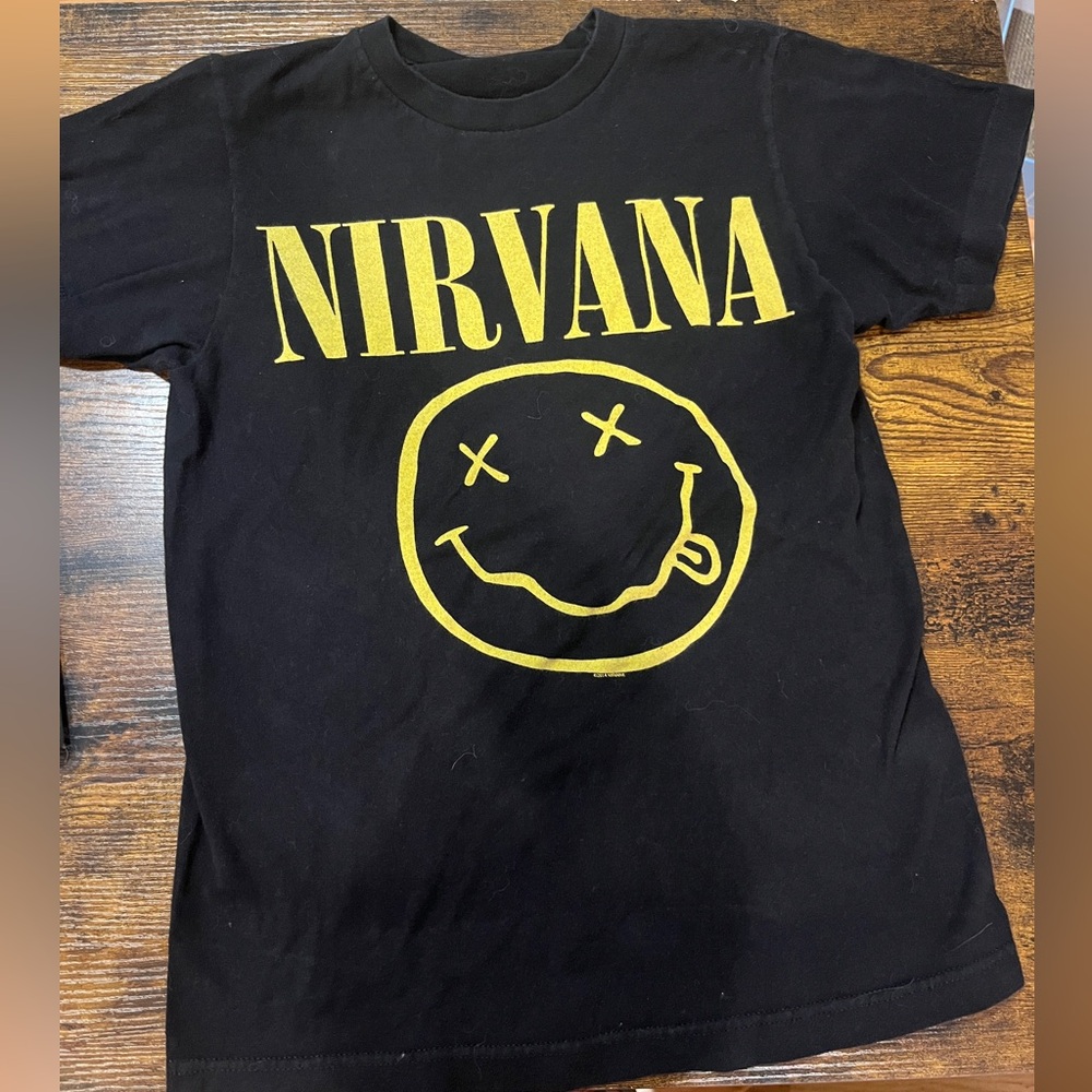Black and yellow Nirvana T-Shirt - Small - Hot Topic